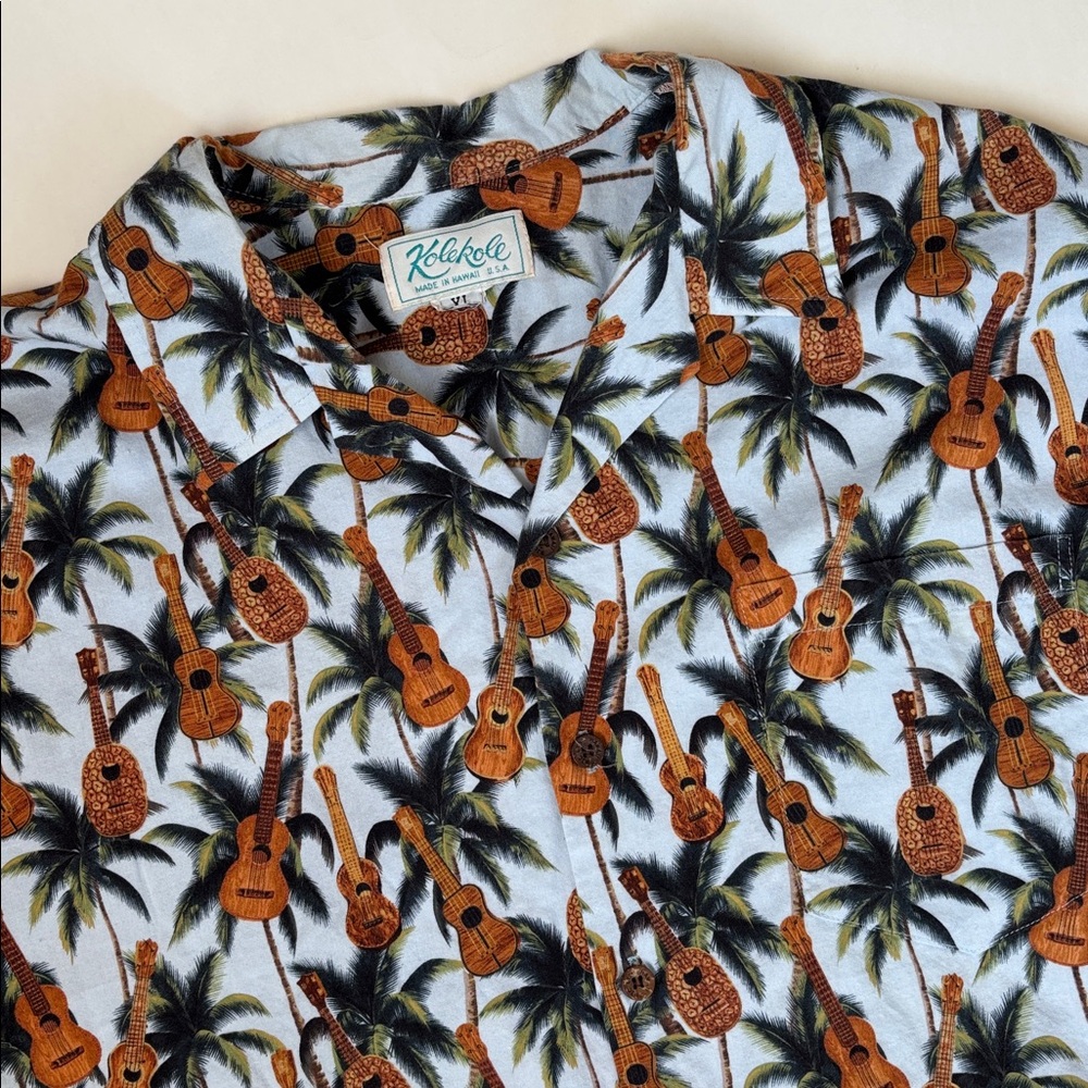 Kolekole Vintage USA Ukulele‎ Blue Hawaiin Tropical Short Sleeve Shirt Men’s XL
